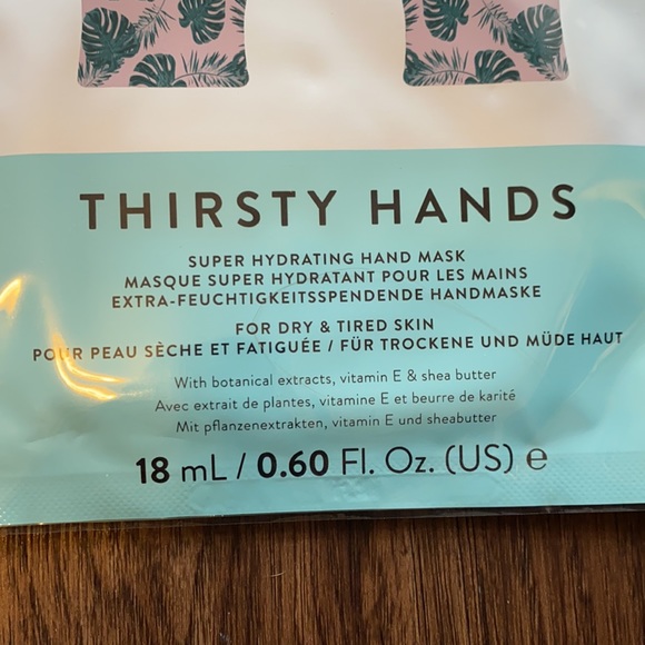 [Nails Inc] Hydrating Hand Mask - Picture 5 of 6
